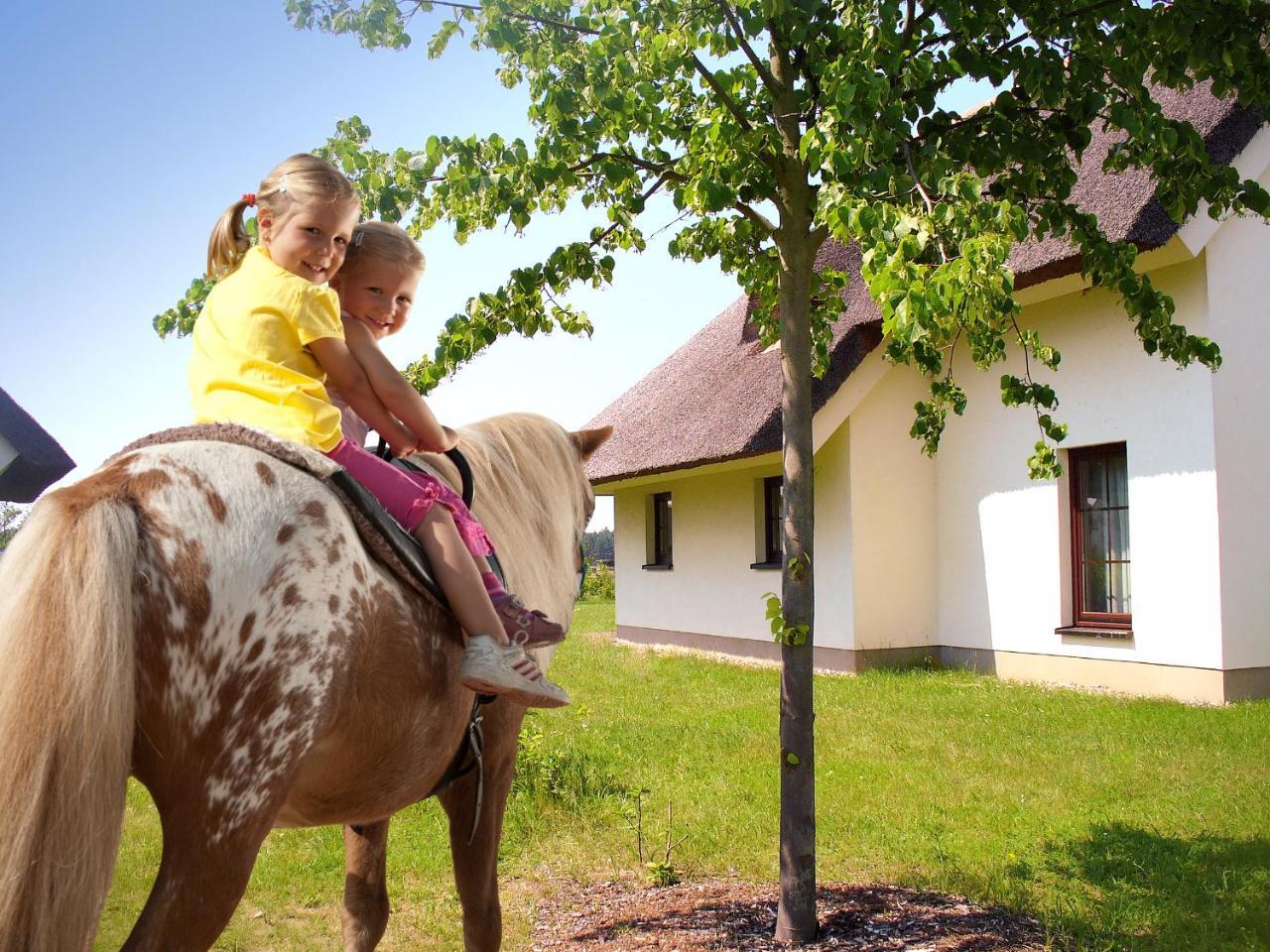 Van der Valk Resort Linstow Dobbin-Linstow Exterior foto